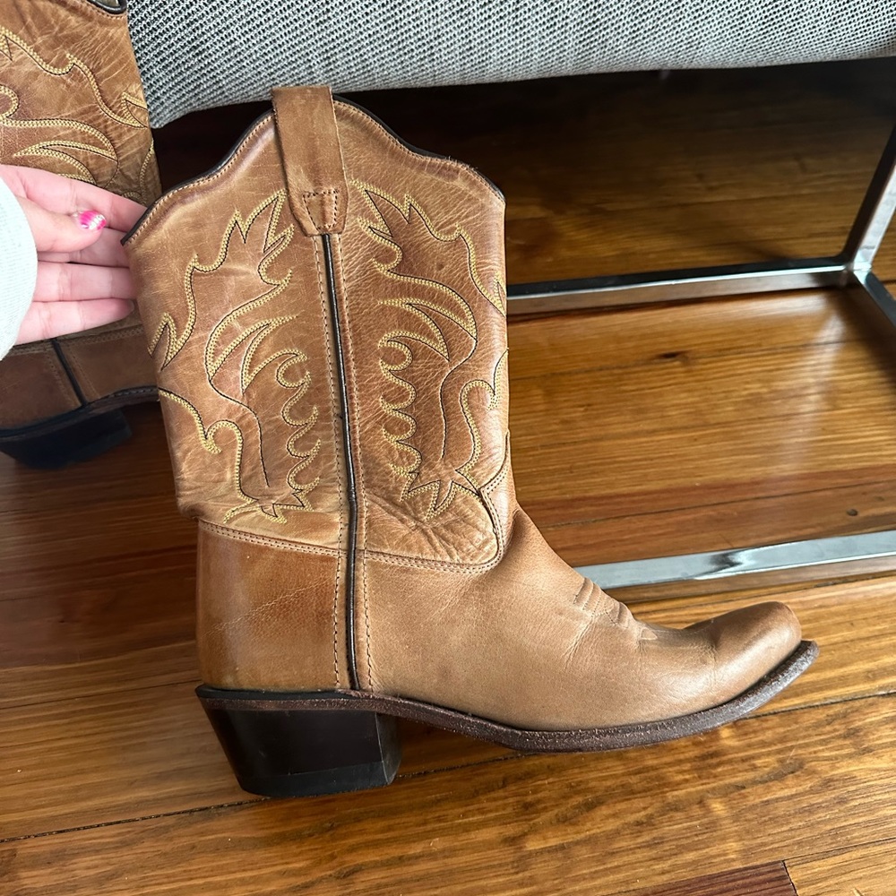 Genuine Leather Tan Women’s Cowboy Boot